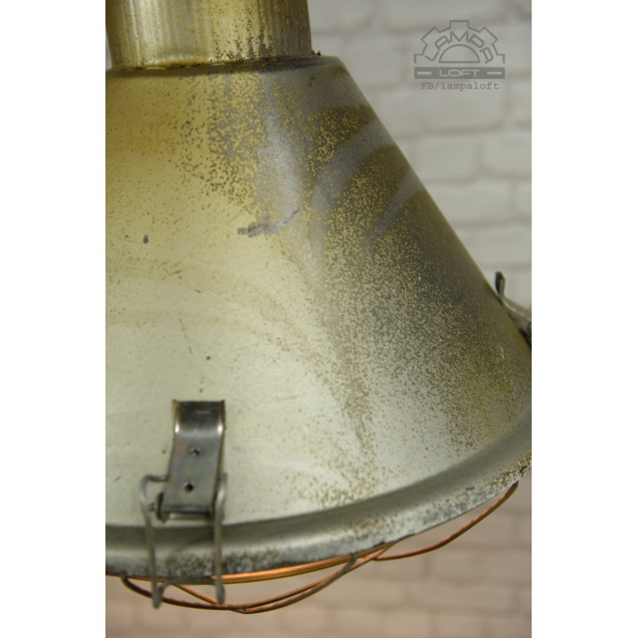 Lampa ORP-400 z zachowanym oryginalnym stanem