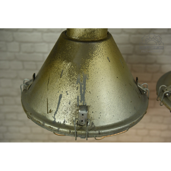 Lampa ORP-400 z zachowanym oryginalnym stanem