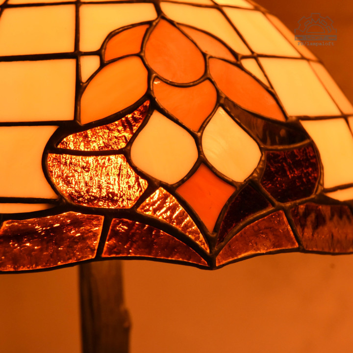 Lampy witrażowe w stylu Tiffany