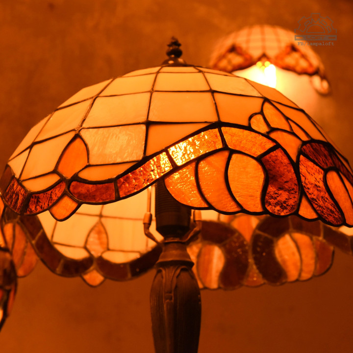 Lampy witrażowe w stylu Tiffany