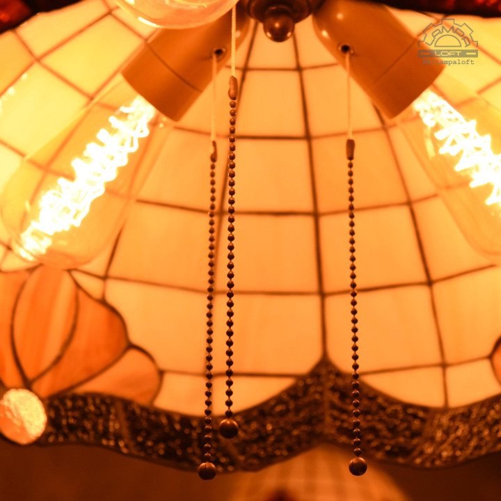 Lampy witrażowe w stylu Tiffany