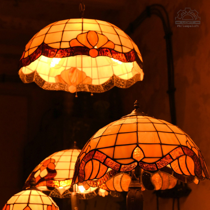 Lampy witrażowe w stylu Tiffany