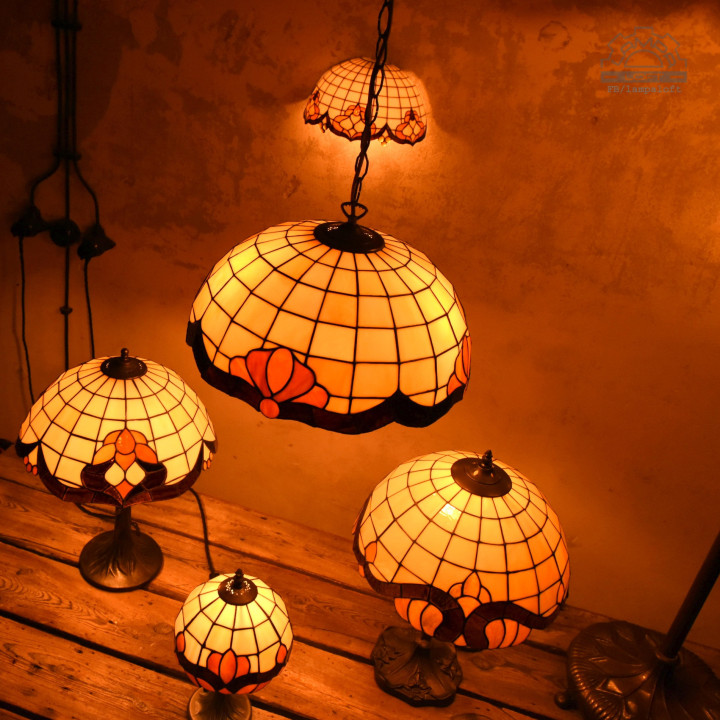 Lampy witrażowe w stylu Tiffany