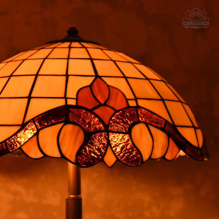 Lampy witrażowe w stylu Tiffany