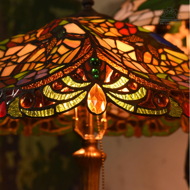Lampy witrażowe w stylu Tiffany