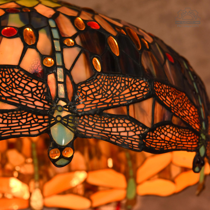 Lampy witrażowe w stylu Tiffany