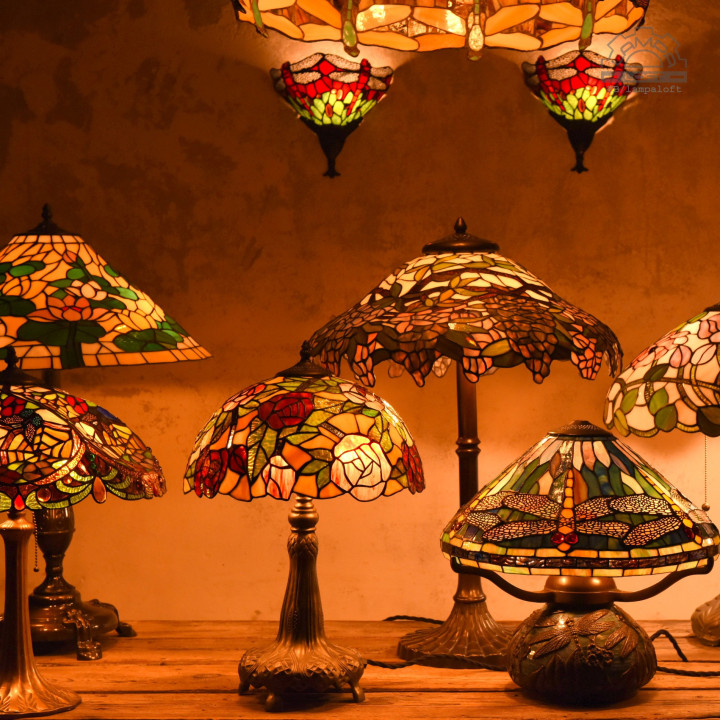 Lampy witrażowe w stylu Tiffany