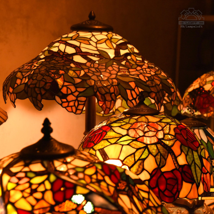 Lampy witrażowe w stylu Tiffany