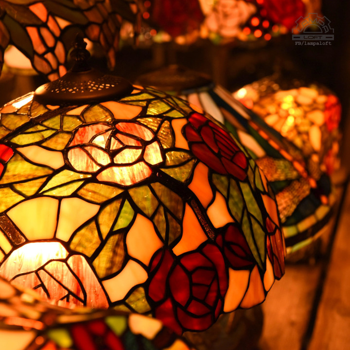Lampy witrażowe w stylu Tiffany