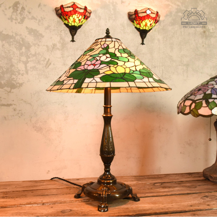 Lampy witrażowe w stylu Tiffany