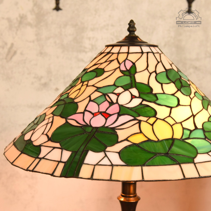 Lampy witrażowe w stylu Tiffany
