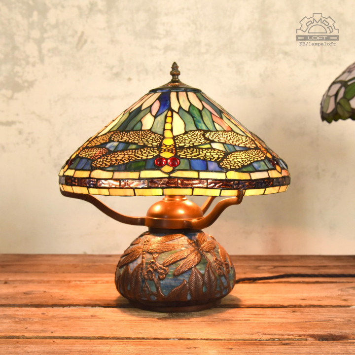 Lampy witrażowe w stylu Tiffany