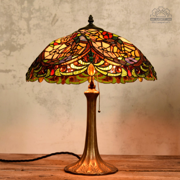 Lampy witrażowe w stylu Tiffany