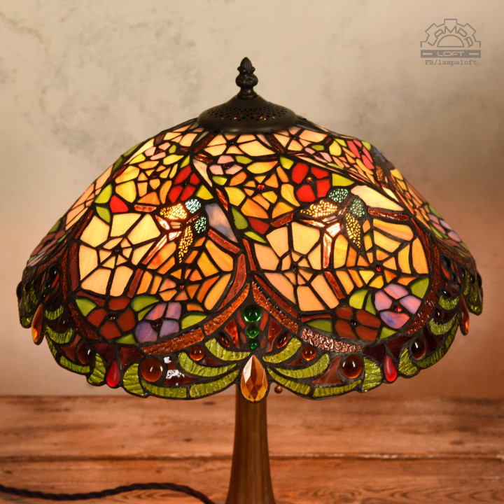 Lampy witrażowe w stylu Tiffany