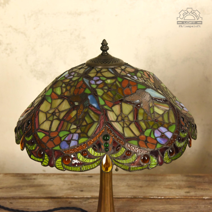 Lampy witrażowe w stylu Tiffany