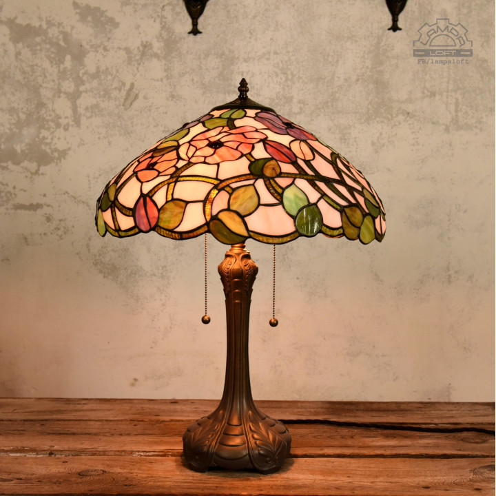 Lampy witrażowe w stylu Tiffany