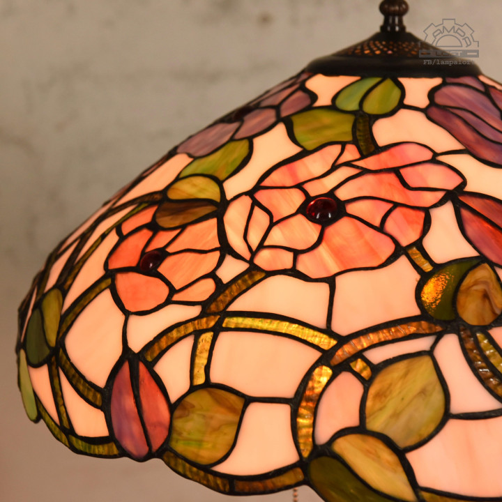 Lampy witrażowe w stylu Tiffany