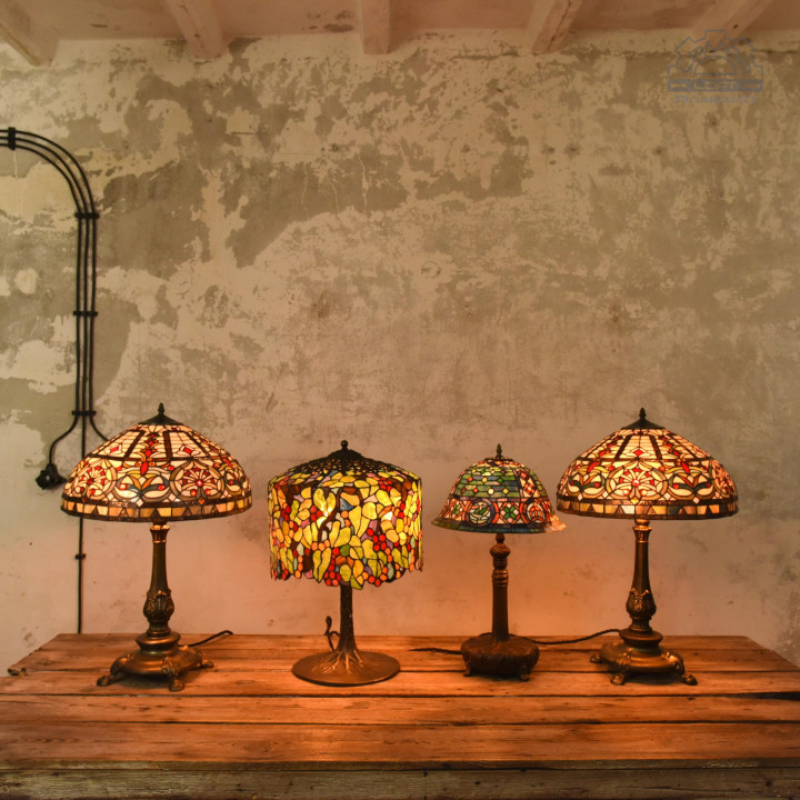 Lampa witrażowa w stylu Tiffany