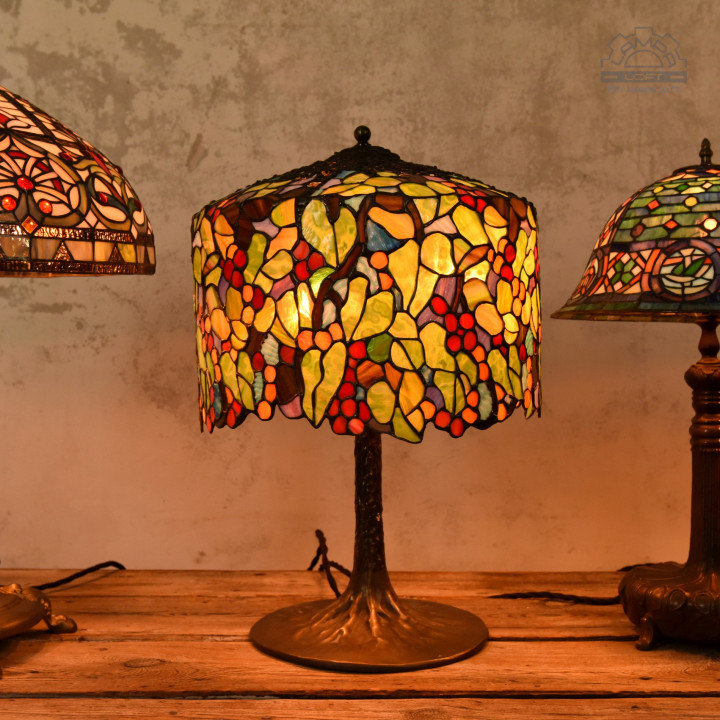 Lampa witrażowa w stylu Tiffany