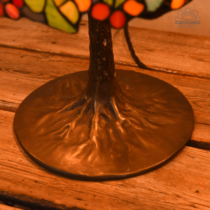 Lampa witrażowa w stylu Tiffany