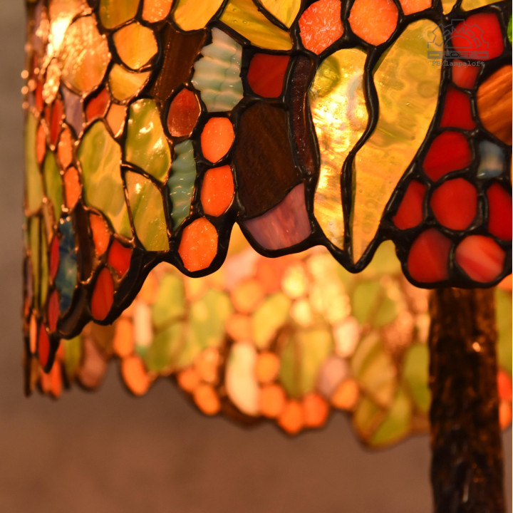 Lampa witrażowa w stylu Tiffany