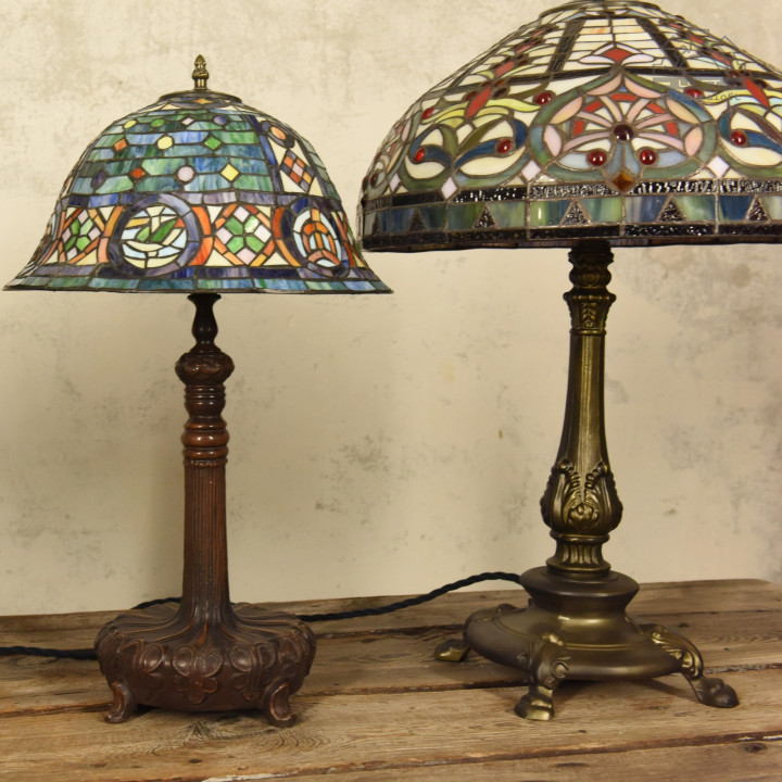 Lampa witrażowa w stylu Tiffany
